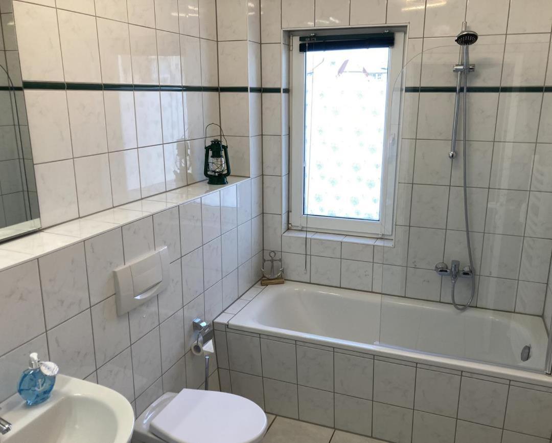 Wohnung 9 Meer-Ruhe Im Haus Stranddistel Komfortable Ferienwohnung Im 1 Og Fuer 4 Personen In Zingst Bagian luar foto