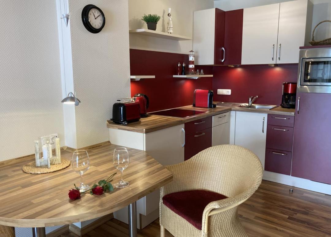 Wohnung 9 Meer-Ruhe Im Haus Stranddistel Komfortable Ferienwohnung Im 1 Og Fuer 4 Personen In Zingst Bagian luar foto